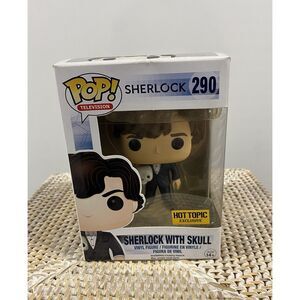Funko Pop 2015 TV Sherlock With Skull#290 (Hot‎ Topic Exclusive)
